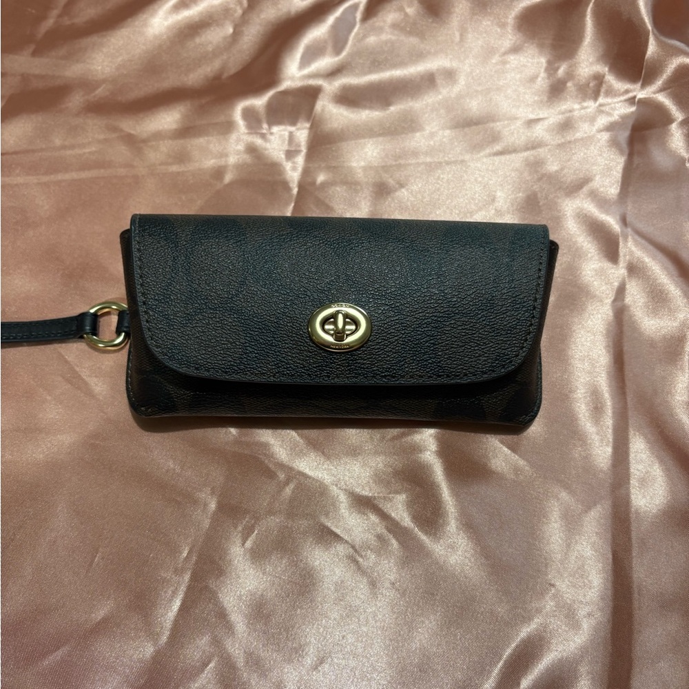 Coach sunglasses case
